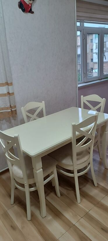 Lixiang: Mətbəx üçün, Açılmayan, Dördbucaq masa, 4 stul