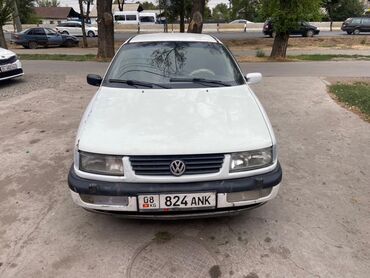 Volkswagen: Volkswagen Passat: 1994 г., 2 л, Механика, Бензин, Седан