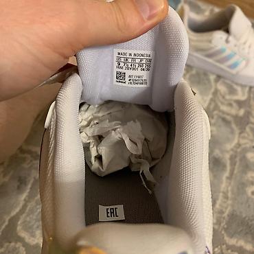 Кроссовки и спортивная обувь: Кроссовки, 41, 41.5, Adidas, Новый, цвет - Белый, Самовывоз, Платная доставка — 4