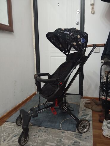 жёлтый домик: Коляска, цвет - Черный, Б/у