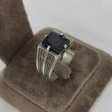 серьги и кольцо из серебра комплект: Печатка с камнями Черный Агат Серебро с марказидами пробы 925