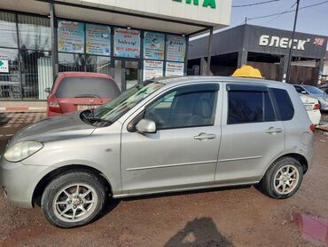 Mazda: Mazda 2: 2005 г., 1.3 л, Автомат, Бензин