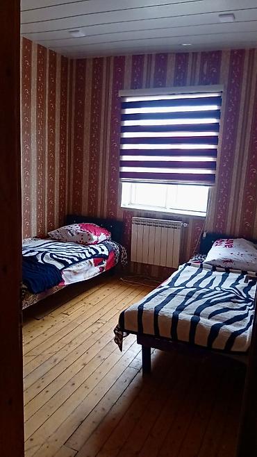 bine qes: 4 otaqlı, 90 kv. m, Orta təmir — 5