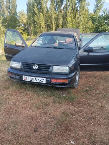 автокредит на бу авто бишкек: Volkswagen Vento: 1993 г., 1.8 л, Механика, Газ, Седан