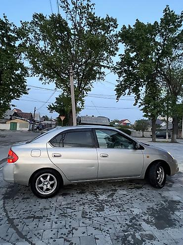 Toyota: Toyota Prius: 2000 г., Гибрид — 5