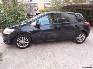 Toyota: Toyota Auris: 1.3 l. | 2010 έ. Χάτσμπακ — 3