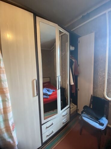 мебель письменный стол: Спальный гарнитур, Б/у, Двуспальная кровать, Шкаф, Тумба, Самовывоз