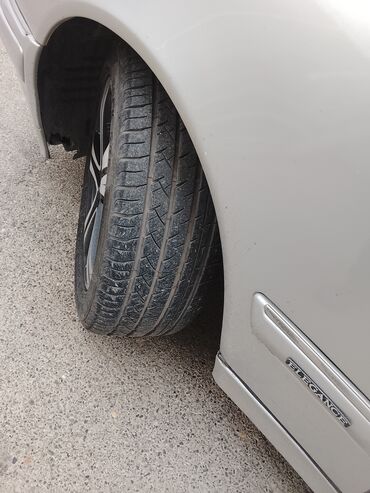 Mercedes-Benz: Mercedes-Benz E-Class: 2.8 l | 1997 il Sedan — 6