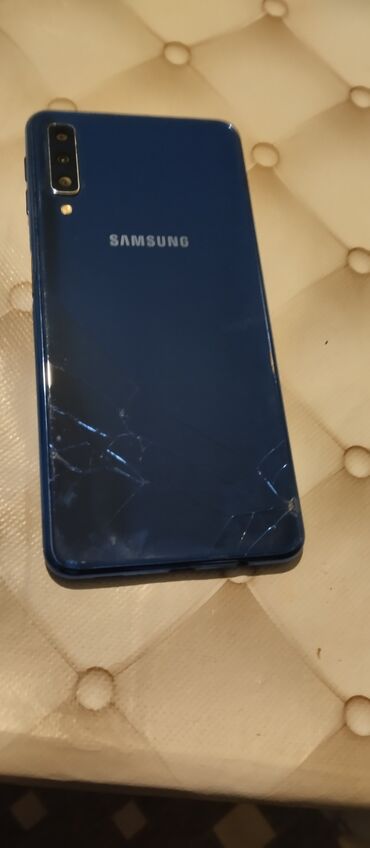 телефон айфон: Samsung Galaxy A7, 128 ГБ, цвет - Синий, Гарантия, Отпечаток пальца, Беспроводная зарядка