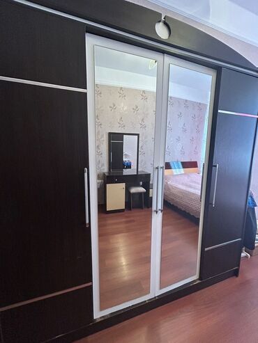 Quruducular: İşlənmiş, Açılan, 4 qapılı Düz dolab, Dolab-asılqan