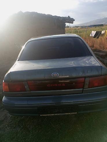 российские машины: Toyota Corsa: 1994 г., 1.3 л, Автомат, Бензин, Седан — 2