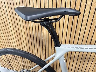 Şosse velosipedləri: Canyon Endurace CF SL 7 Disc yol velosipedi - Çərçivə: karbon — 7