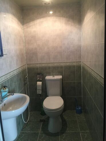 Yeni tikili: 8-ci kilometr, 3 otaqlı, Yeni tikili, m. Xalqlar Dostluğu, 110 kv. m — 2