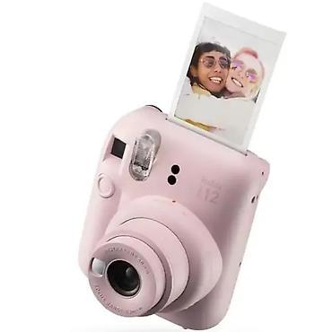 fujifilm xt3: Fujifilm Instax Mini 12 instant fotoaparat Kompakt və yüngül gövdəyə — 1