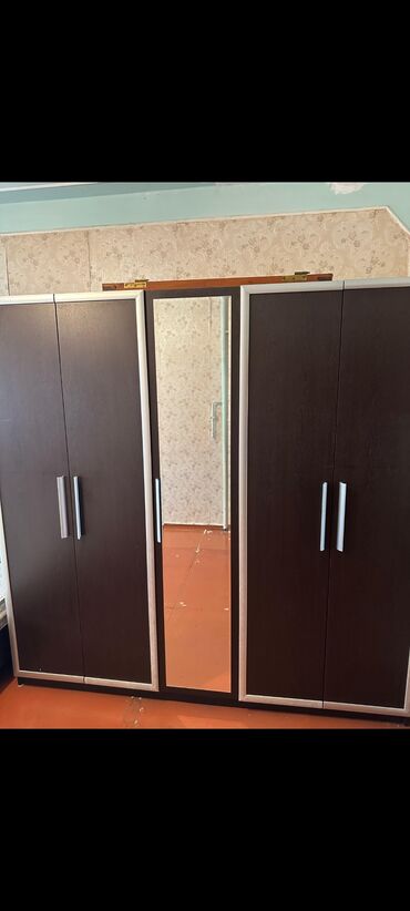 Sifarişlə mebel: Dolab 👇Qiyməti:*130* man. Ünvan:Bakıxanov/01Cm/ *İlh*. Vatcapda yazın
