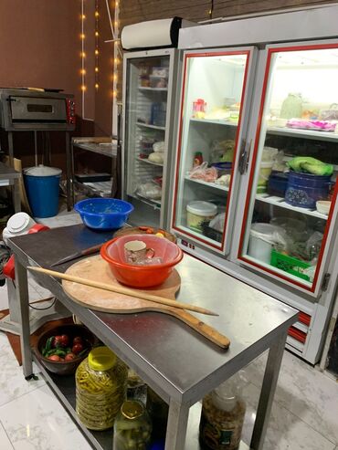 Restoran, kafelər: Hazır restoran satılır. Hal hazırda fəaliyyətdədir. Yeri tam — 18