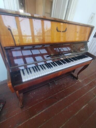 piano gallery: Piano : Salam wekilde gorduyunuz veziyyetdedi kohne pianodu simleri