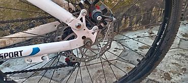 velosiped 28 type 1: Velosiped – dağ/şəhər tipli, ağ rəng. - Təkərlər: 28" ölçü, dişli — 6