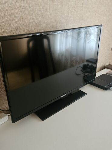 квартира в аренду в баку: İşlənmiş Televizor Samsung LED ekran 32" HD (1366x768)