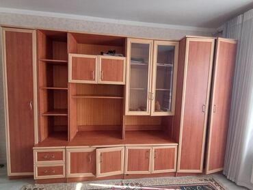 верблюжье одеяло текстиль: Продаю стенку в хорошем состоянии 👍прошу 8тыс сом!