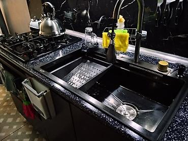 Mətbəx üçün quraşdırılan qaz plitəsi və çoxfunksiyalı mətbəx çanağı