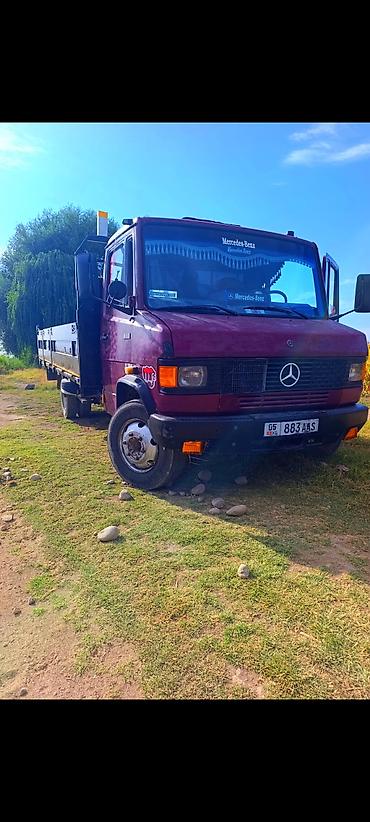 Транспорт: Грузовой бортовой автомобиль Mercedes‑Benz 811D - Тип — 2