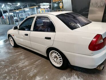Mitsubishi: Mitsubishi Lancer: 1.3 l. | 1999 έ. 310000 km. Λιμουζίνα — 3