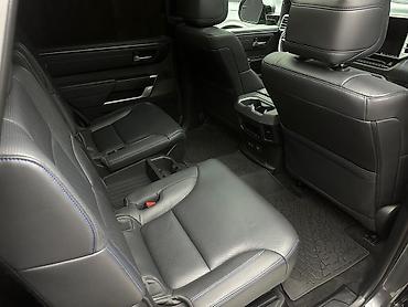 Toyota: Toyota Sequoia: 2023 г., 3.5 л, Автомат, Гибрид, Внедорожник — 11