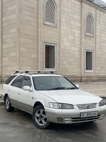 Toyota: Toyota Camry: 1997 г., 2.2 л, Автомат, Газ, Универсал