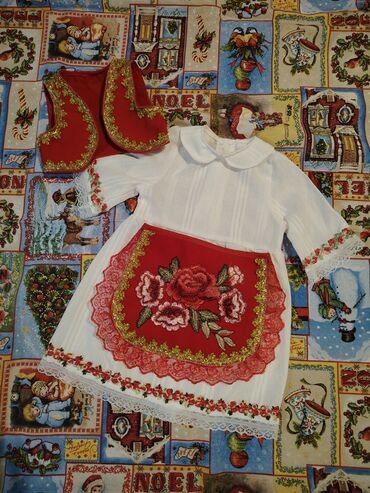 Kompleti: Ručno izrađeni kompleti za krštenje od bele pamučne tkanine (tanak — 7