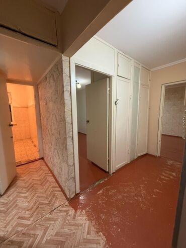 Продажа квартир: 2 комнаты, 44 м², 104 серия, 2 этаж, Старый ремонт