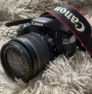 фотоаппарат canon цифровой: Canon EOS 600 D. Herseyi ustunde verilir