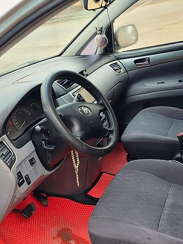 центральный замок на авто: Toyota Ipsum: 2002 г., 2.4 л, Автомат, Бензин, Минивэн — 8