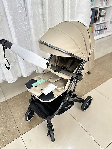 девочек: Прогулочная коляска Kidilo, бежевый цвет. Основные особенности: - — 9