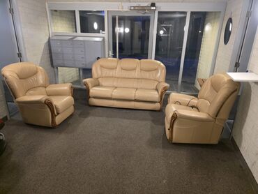 Stilske garniture: Kožna garnitura za dnevni boravak – komplet 1 - Sastav: trosed sa tri — 7