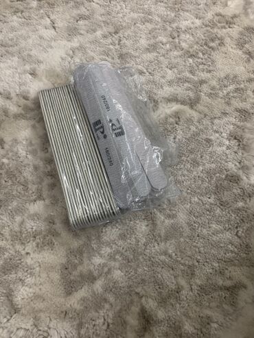 Инструменты и тележки для инструментов: Набор для маникюра и подготовки ногтей Состав: - Жидкость LONSTIN — 5