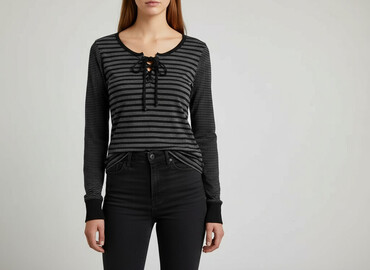 versace t shirty: H&M, Футболка жіноча, розмір S
