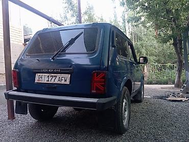 велосипед парковка: ВАЗ (ЛАДА) 4x4 Нива: 2014 г., Механика, Бензин, Внедорожник — 2