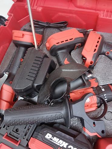 metta samurai: Аккумуляторный комплект электроинструментов D-MAX 21V в кейсе. Состав — 2