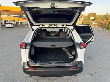 Toyota: Toyota RAV4: 2019 г., 2.5 л, Автомат, Бензин, Кроссовер — 9
