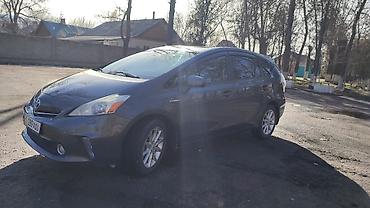 Toyota: Toyota Prius: 2012 г., Гибрид, Универсал — 11
