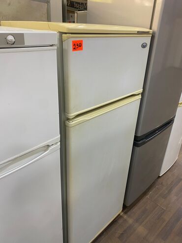 Маслобойки: 2 двери Beko Холодильник Продажа, цвет - Белый