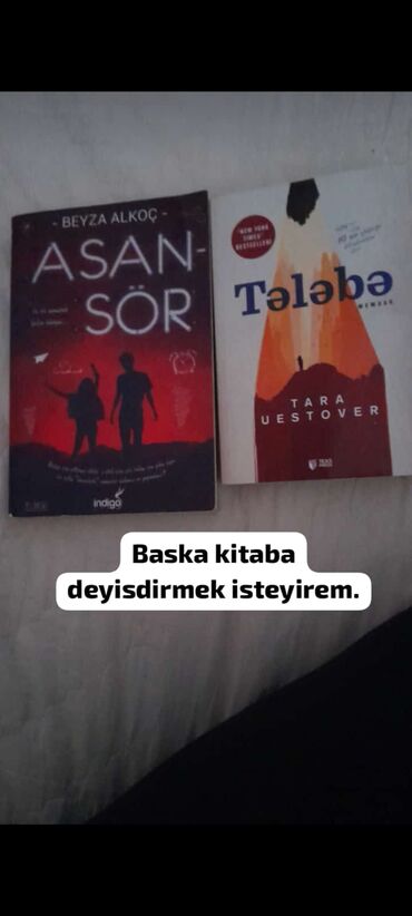 Digər ofis ləvazimatları: 4 kitab bir yerde 12 azn 2 kitab olan bir shekildeki 8 azn tarix 3 azn