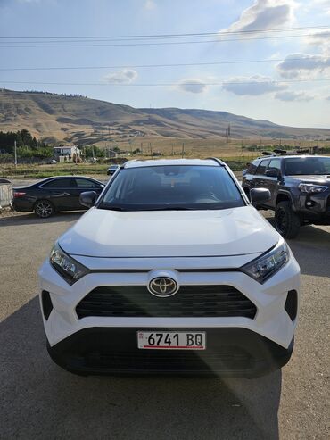 пачок машиналар: Toyota RAV4: 2021 г., 2.5 л, Автоматические, Бензин, Кроссовер