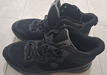 Zimske jakne: Ženska zimska garderoba – 4 komada 1) Elegantni kaput, tamnosivi - — 38