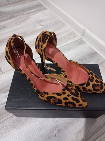 Другая женская одежда: Листайте всевсе за 7000с отдам 1)Куртка кожа нат(17,000 с)-носили — 6