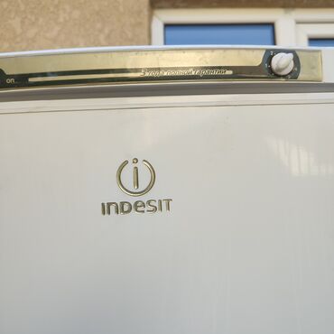 сдаю морозильник: Муздаткыч Indesit, Колдонулган, Эки камералуу, De frost (тамчы), 60 * 180 * 60