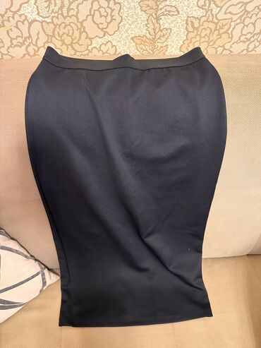 женские юбки с баской: S (EU 36), цвет - Черный