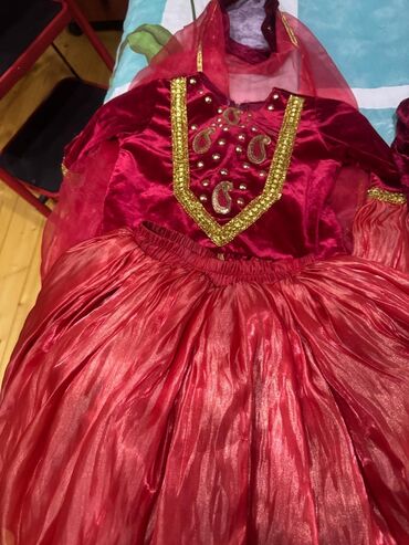 Milli geyimlər: Məhsul: Uşaq üçün milli geyim dəsti Təsvir: - Parlaq atlas — 8