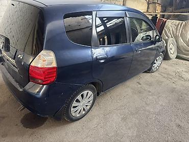 byd one up: Honda Fit: 2002 г., 1.3 л, Вариатор, Бензин, Хэтчбэк — 2